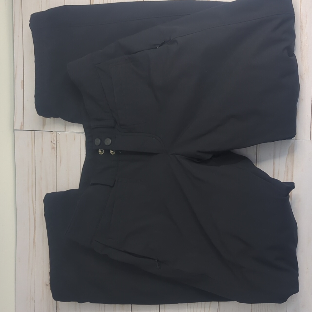 Columbia women's multipocket lined snow pants - missing tag - used/good